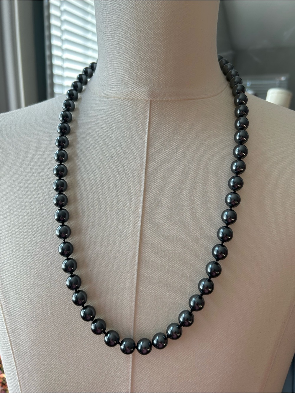 Classic Hematite faux pearl Necklace - Elegant Black Pearlescent Strand 30 inche
